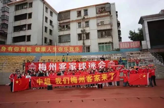 亚洲二区在线播放